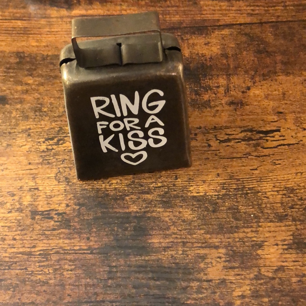 Metal bell 💋 - Picture 3 of 3